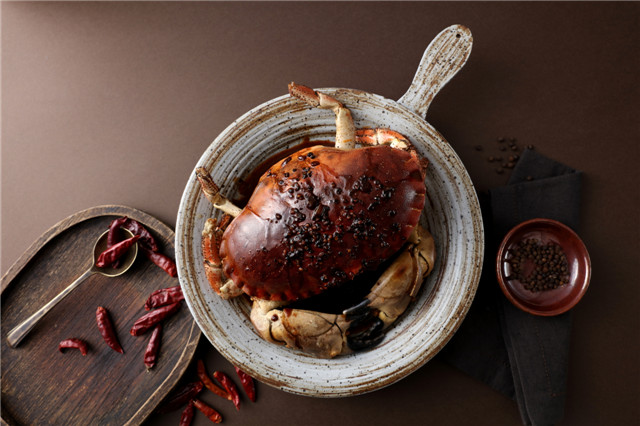 Country Kitchen_乡味小厨_Wok-Fried Crab, Chilli, Black Pepper_黑椒香辣面包蟹.jpg