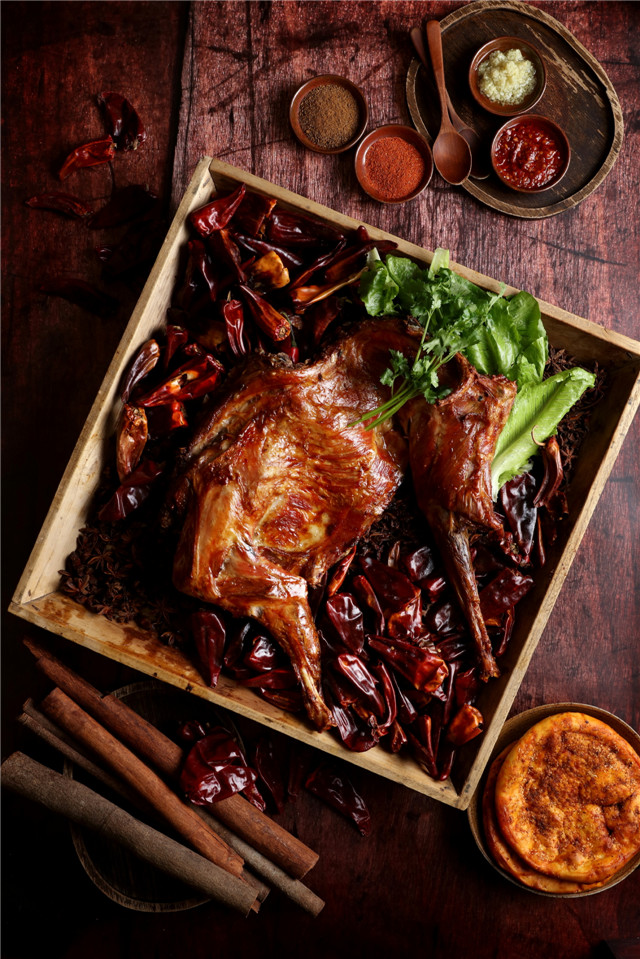 Country Kitchen_乡味小厨_Beijing Traditional Style, Roasted Half Lamb_古法烤半全羊.jpg