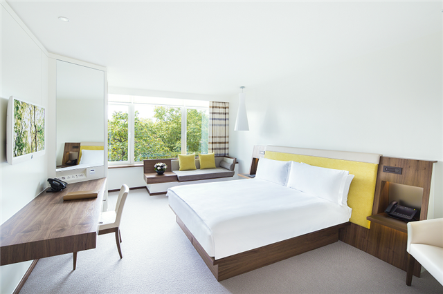 COMO Metropolitan London_Park_Room.png