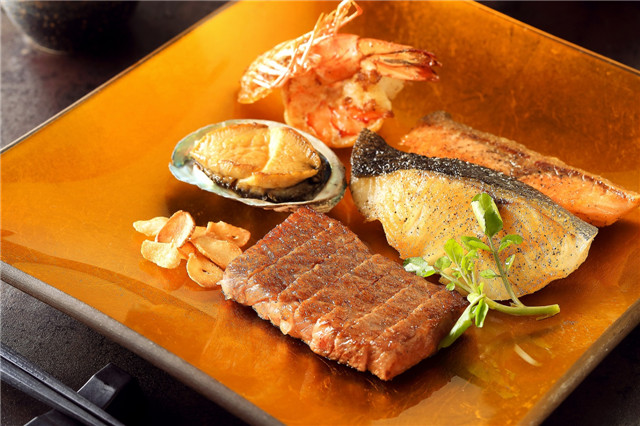 特选牛排肉及海鲜套餐 Steak and Seafood Set.jpg