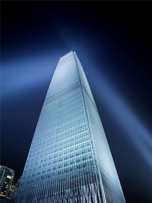 酒店外观图 Facade exterior close up night.jpg