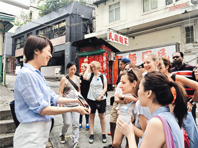 在香港的街头，跟来自全球各地的艺术爱好者一起，分享动人时光.jpg