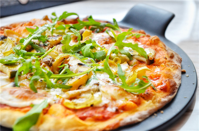attabj招牌手工意大利披萨attabj homemade Italian pizza.jpg