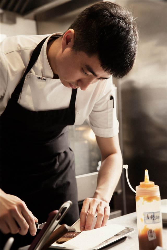 主厨赵雷Chef Lochlin Zhao.jpg