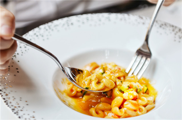 手工自制通心粉配新西兰鳌虾，干鱼籽及海胆Homemade Maccheroni.jpg