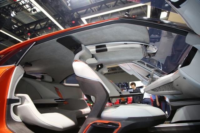 batch_中国品牌Wey SUV概念车选用Alcantara打造其内饰.jpg