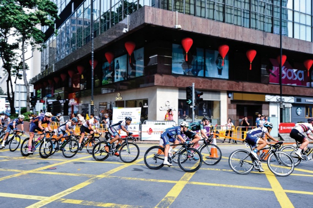 batch_图5：结队为伴，在运动中畅享香港城市风光.jpg