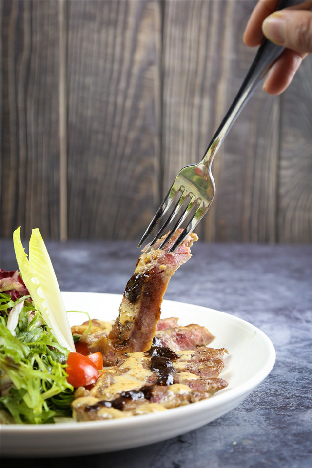 小牛排沙拉 Veal Salad.jpg