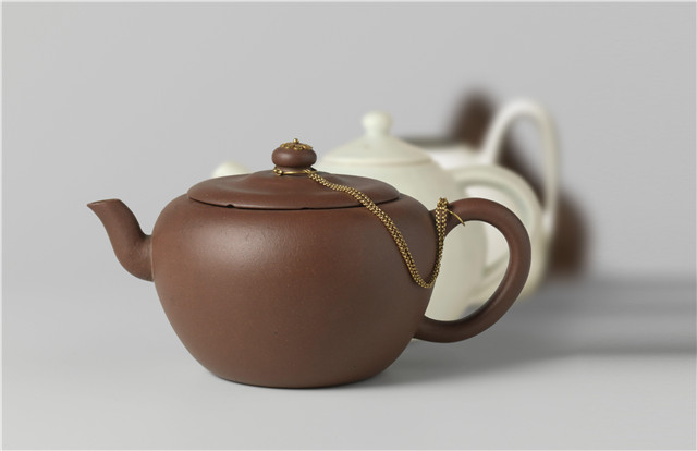 _Photo credit_ © Unfold _ Jonathan Keep _ Rijksmuseum Amsterdam Photo caption_ Via Binarii, a sequence of digitally appropriated teapots traveling east to west. .jpg