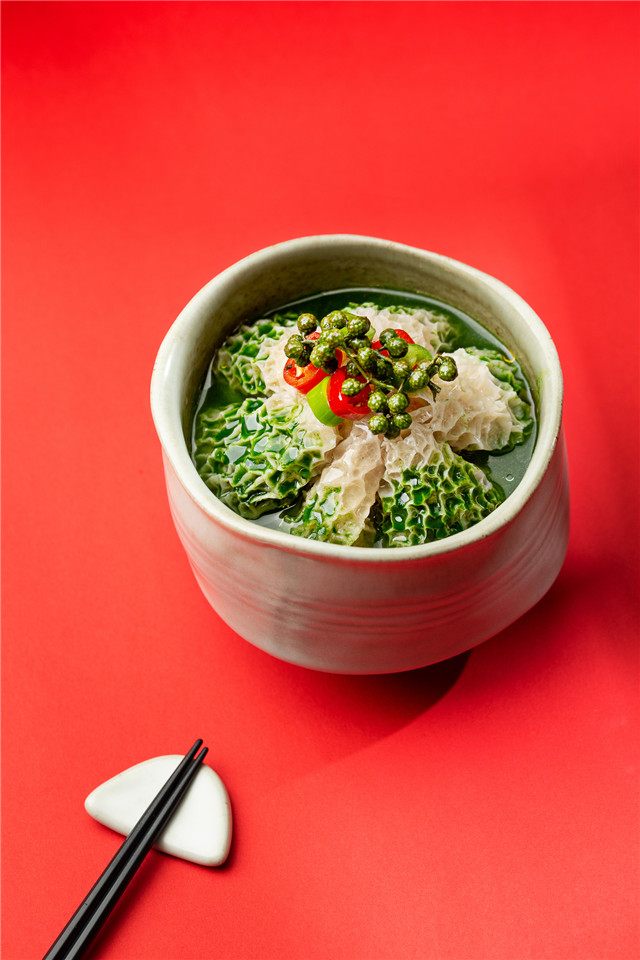 碧绿藤椒竹毛肚Bamboo Mushrooms in Green Sichuan Pepper Sauce.jpg
