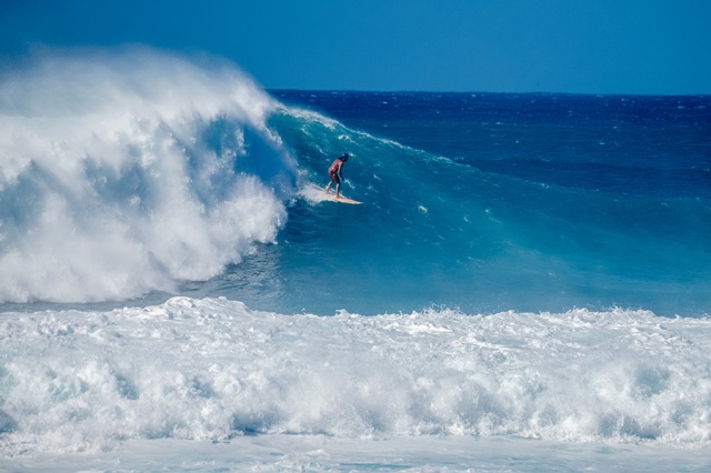 batch_4. 欧胡岛北海岸冲浪.jpg