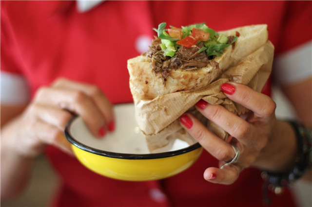 1569322836142024167.jpg Dwiny Pita.jpg